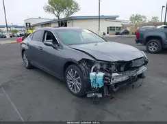 58ADA1C12MU004997 2021 LEXUS ES