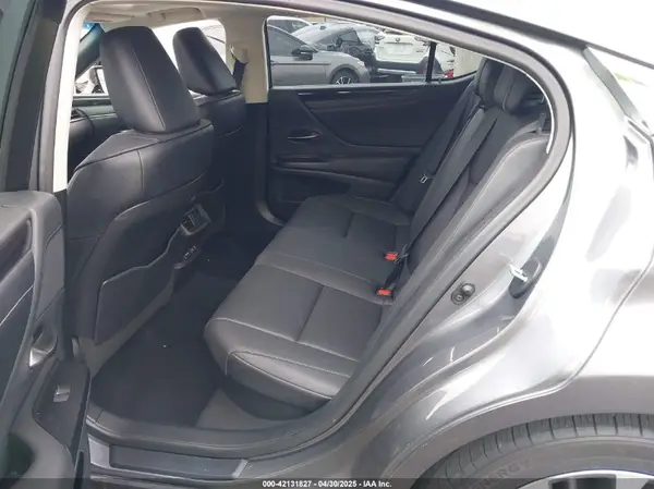 58ADA1C12MU004997 2021 LEXUS ES - Image 8