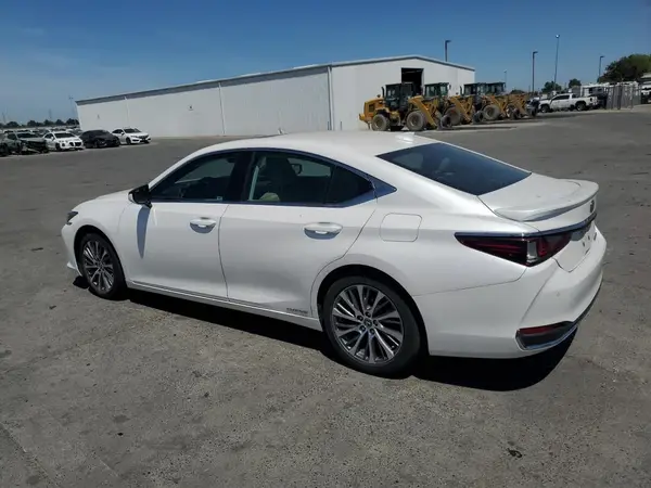 58ADA1C12MU007074 2021 LEXUS ES - Image 2