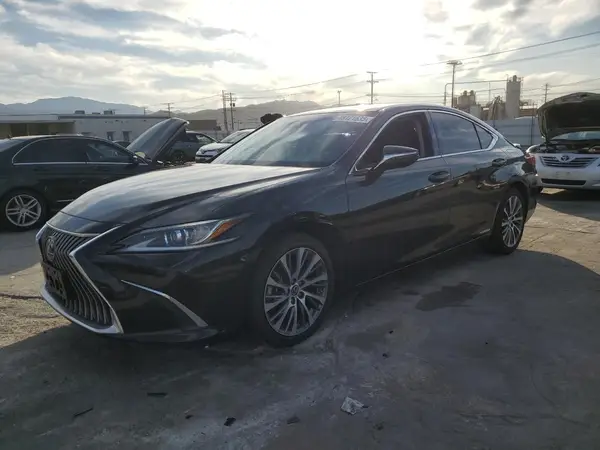 58ADA1C12MU008533 2021 LEXUS ES - Image 1