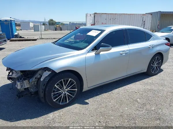58ADA1C12NU017850 2022 LEXUS ES - Image 2