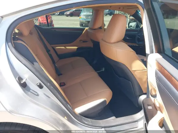 58ADA1C12NU017850 2022 LEXUS ES - Image 8