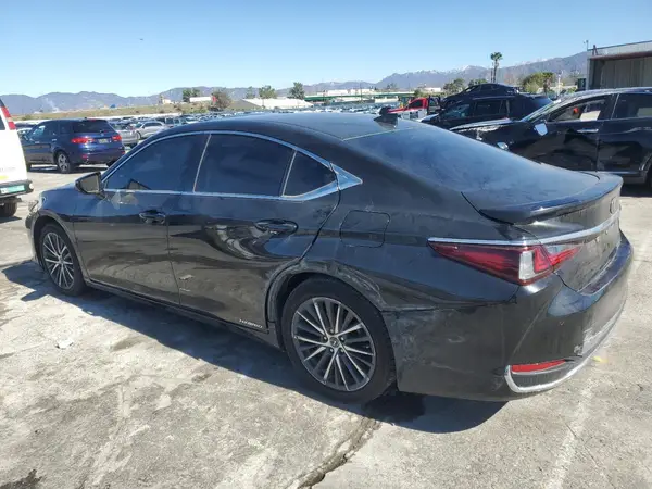 58ADA1C12NU020182 2022 LEXUS ES - Image 2