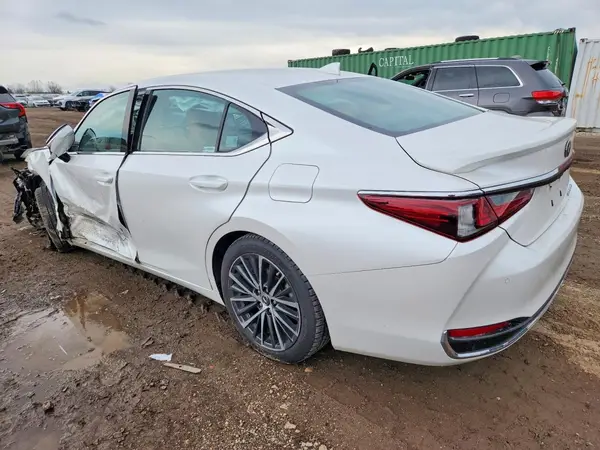 58ADA1C12RU037618 2024 LEXUS ES - Image 2