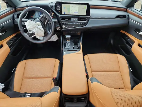 58ADA1C12RU037618 2024 LEXUS ES - Image 8
