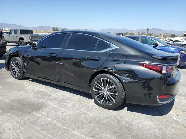 58ADA1C12RU042284 2024 LEXUS ES - Image 2
