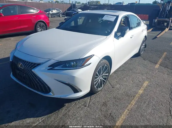 58ADA1C12RU043919 2024 LEXUS ES - Image 2