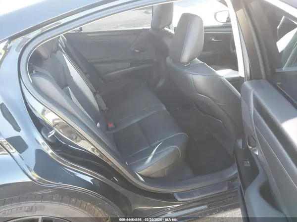 58ADA1C12RU045279 2024 LEXUS ES - Image 8