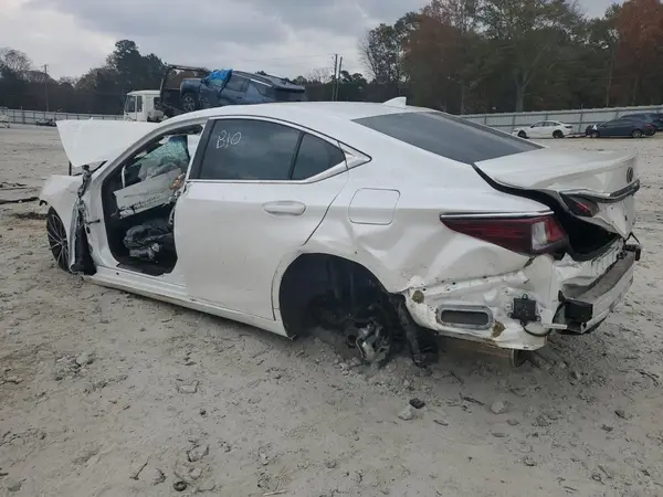 58ADA1C12RU046027 2024 LEXUS ES - Image 2