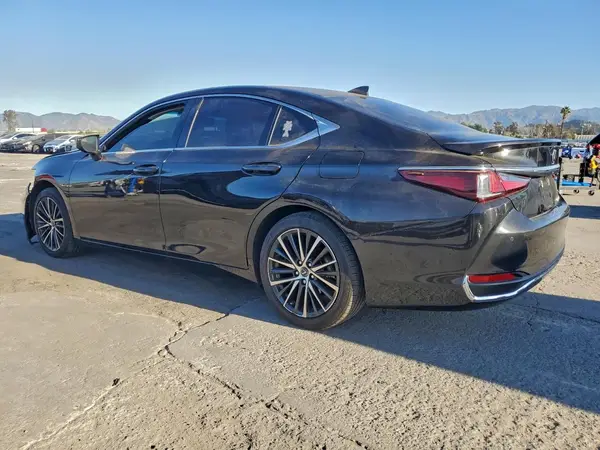 58ADA1C12RU047081 2024 LEXUS ES - Image 2