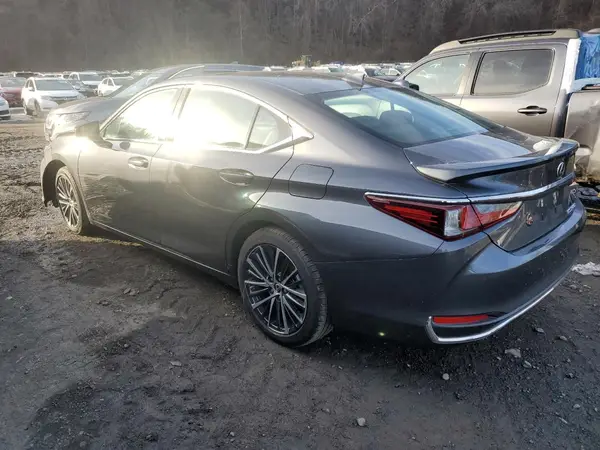 58ADA1C12RU047159 2024 LEXUS ES - Image 2