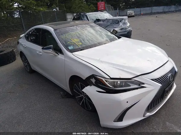 58ADA1C12RU047940 2024 LEXUS ES - Image 1