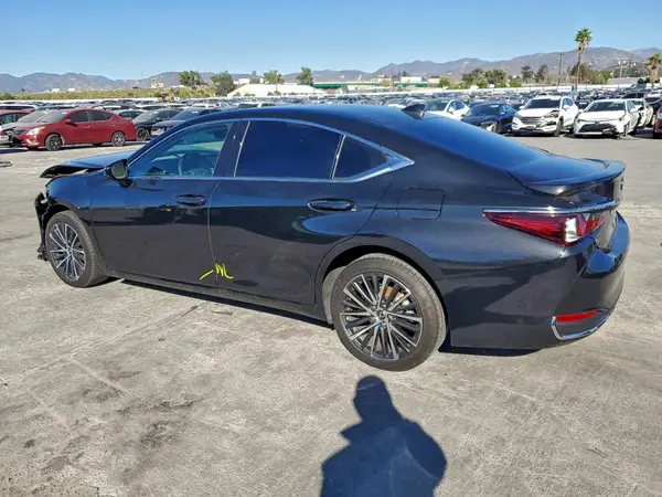 58ADA1C12RU048571 2024 LEXUS ES - Image 2