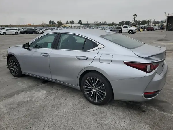 58ADA1C12RU051485 2024 LEXUS ES - Image 2