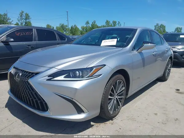 58ADA1C12RU053317 2024 LEXUS ES - Image 2