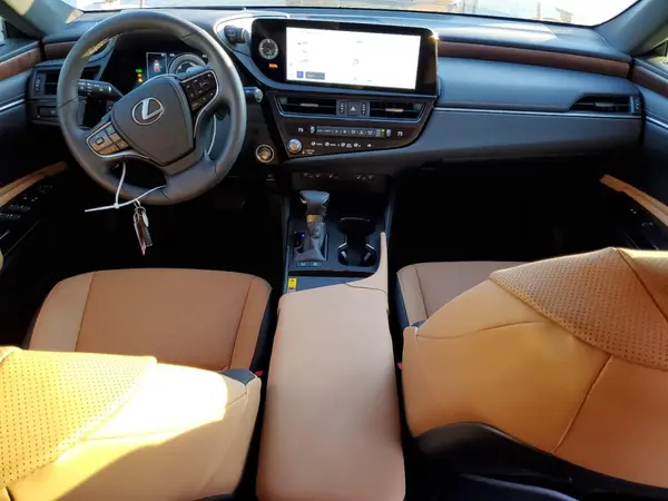 58ADA1C12RU053737 2024 LEXUS ES - Image 8