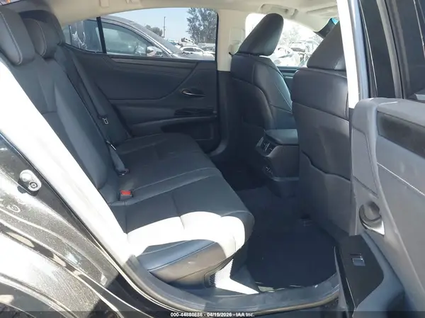 58ADA1C12SU056949 2025 LEXUS ES - Image 8