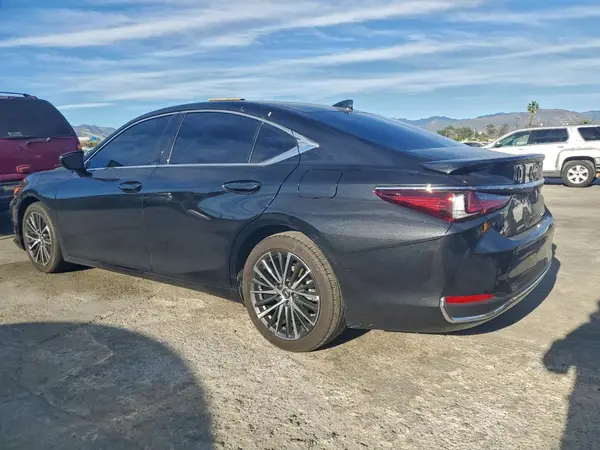 58ADA1C12SU057132 2025 LEXUS ES - Image 2