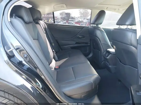 58ADA1C12SU058863 2025 LEXUS ES - Image 8