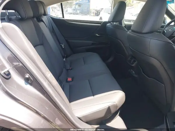 58ADA1C12SU061181 2025 LEXUS ES - Image 8