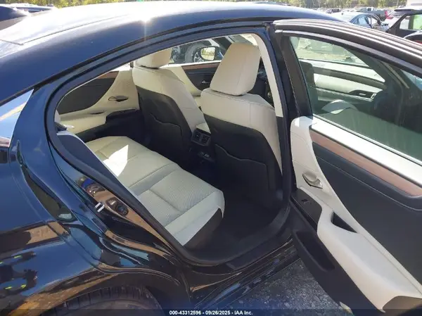 58ADA1C12SU061357 2025 LEXUS ES - Image 8