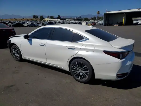 58ADA1C12SU063898 2025 LEXUS ES - Image 2