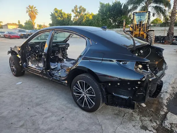 58ADA1C12SU071046 2025 LEXUS ES - Image 2