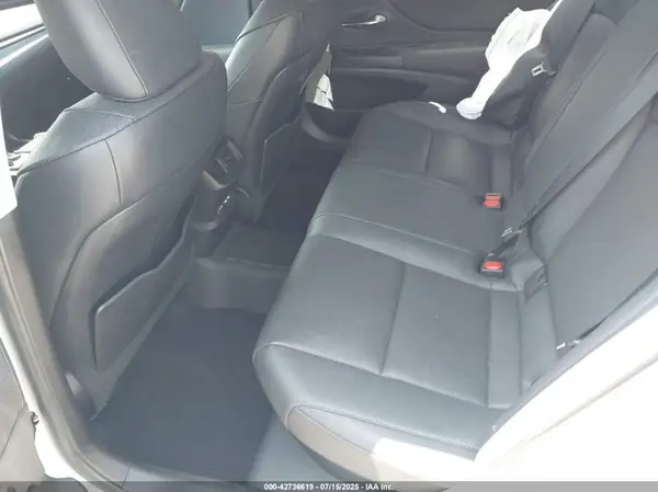58ADA1C13MU004345 2021 LEXUS ES - Image 8
