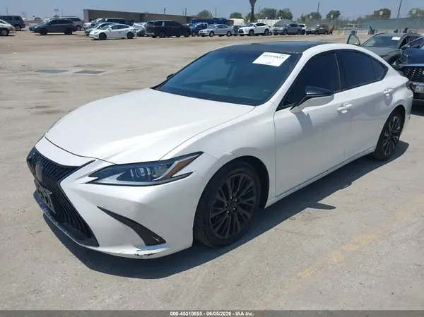 58ADA1C13MU005088 2021 LEXUS ES - Image 2