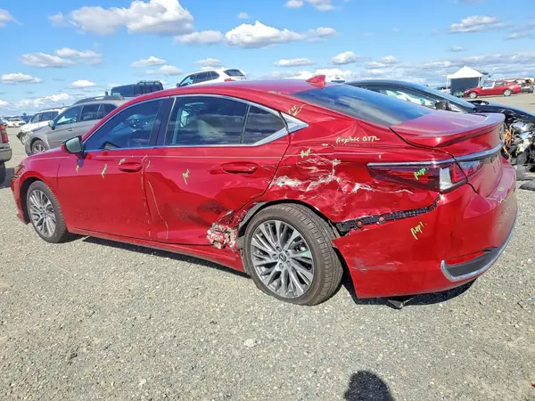 58ADA1C13MU005754 2021 LEXUS ES - Image 2