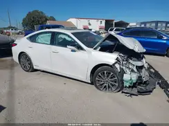 58ADA1C13MU010372 2021 LEXUS ES