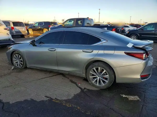 58ADA1C13MU012218 2021 LEXUS ES - Image 2