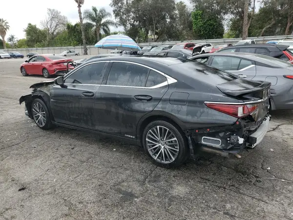 58ADA1C13NU019560 2022 LEXUS ES - Image 2