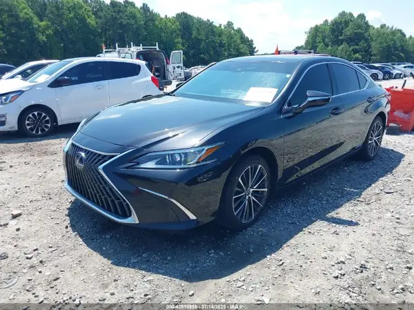 58ADA1C13NU023480 2022 LEXUS ES - Image 2