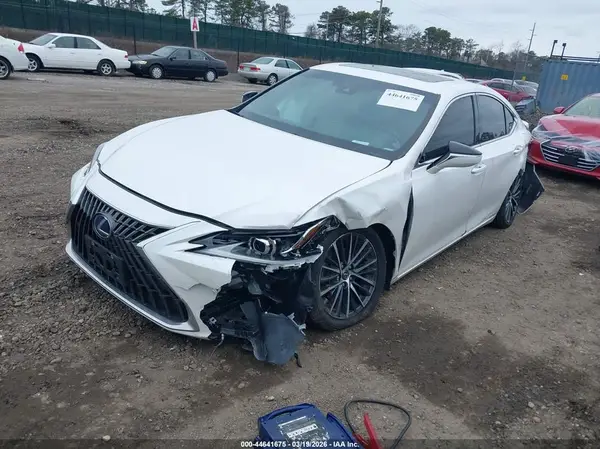 58ADA1C13NU026007 2022 LEXUS ES - Image 2