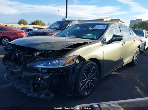 58ADA1C13PU029038 2023 LEXUS ES - Image 2