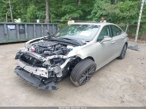 58ADA1C13PU030819 2023 LEXUS ES - Image 2