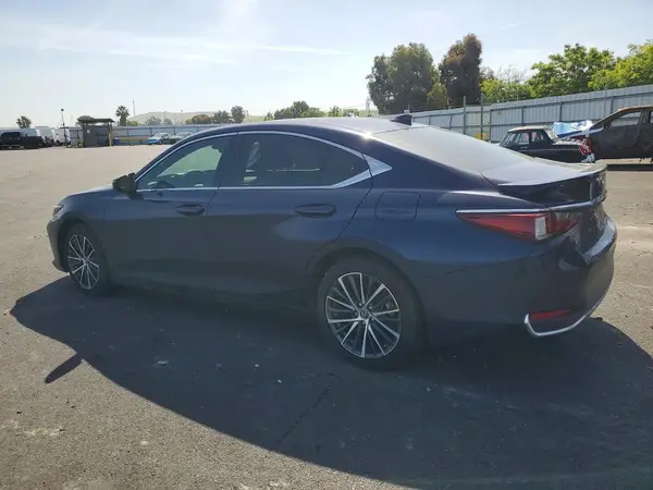 58ADA1C13PU031534 2023 LEXUS ES - Image 2