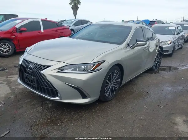 58ADA1C13PU033736 2023 LEXUS ES - Image 2