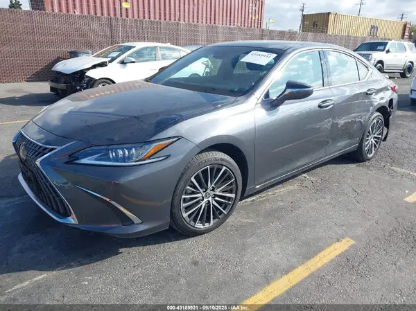 58ADA1C13PU034448 2023 LEXUS ES - Image 2