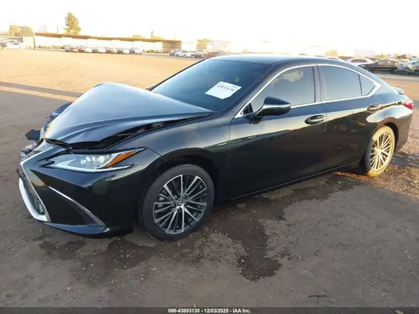 58ADA1C13PU034840 2023 LEXUS ES - Image 2