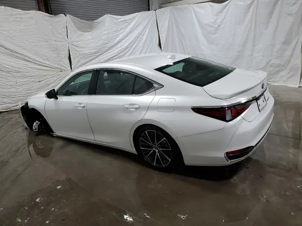58ADA1C13RU051530 2024 LEXUS ES - Image 2