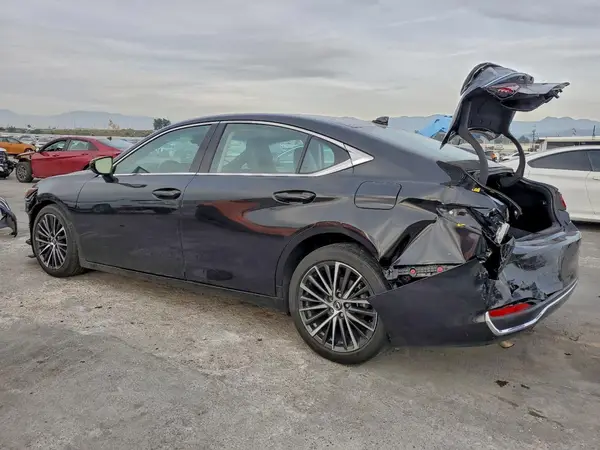 58ADA1C13SU057088 2025 LEXUS ES - Image 2