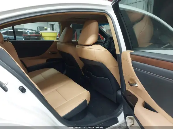 58ADA1C13SU058855 2025 LEXUS ES - Image 8