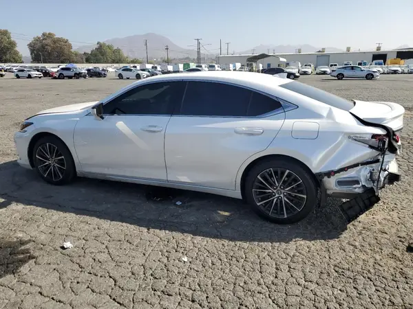 58ADA1C13SU060069 2025 LEXUS ES - Image 2