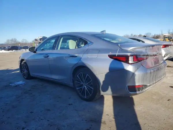 58ADA1C13SU060637 2025 LEXUS ES - Image 2