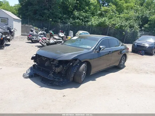 58ADA1C13SU063151 2025 LEXUS ES - Image 2