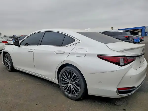 58ADA1C13SU063862 2025 LEXUS ES - Image 2