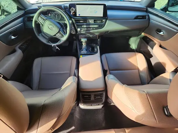 58ADA1C13SU069340 2025 LEXUS ES - Image 8