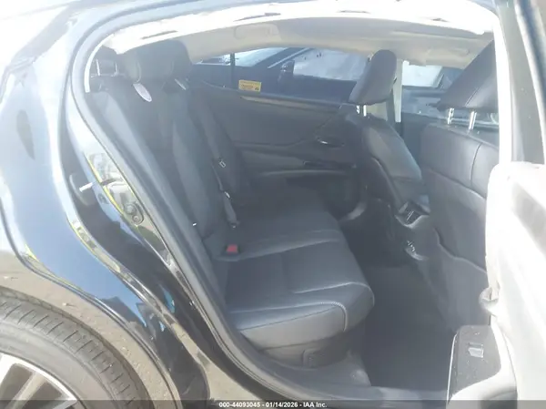 58ADA1C13SU071718 2025 LEXUS ES - Image 8